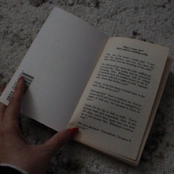 Vintage Second Chance at Love "Knave of Hearts" Paperback Book - Picture 4 of 8